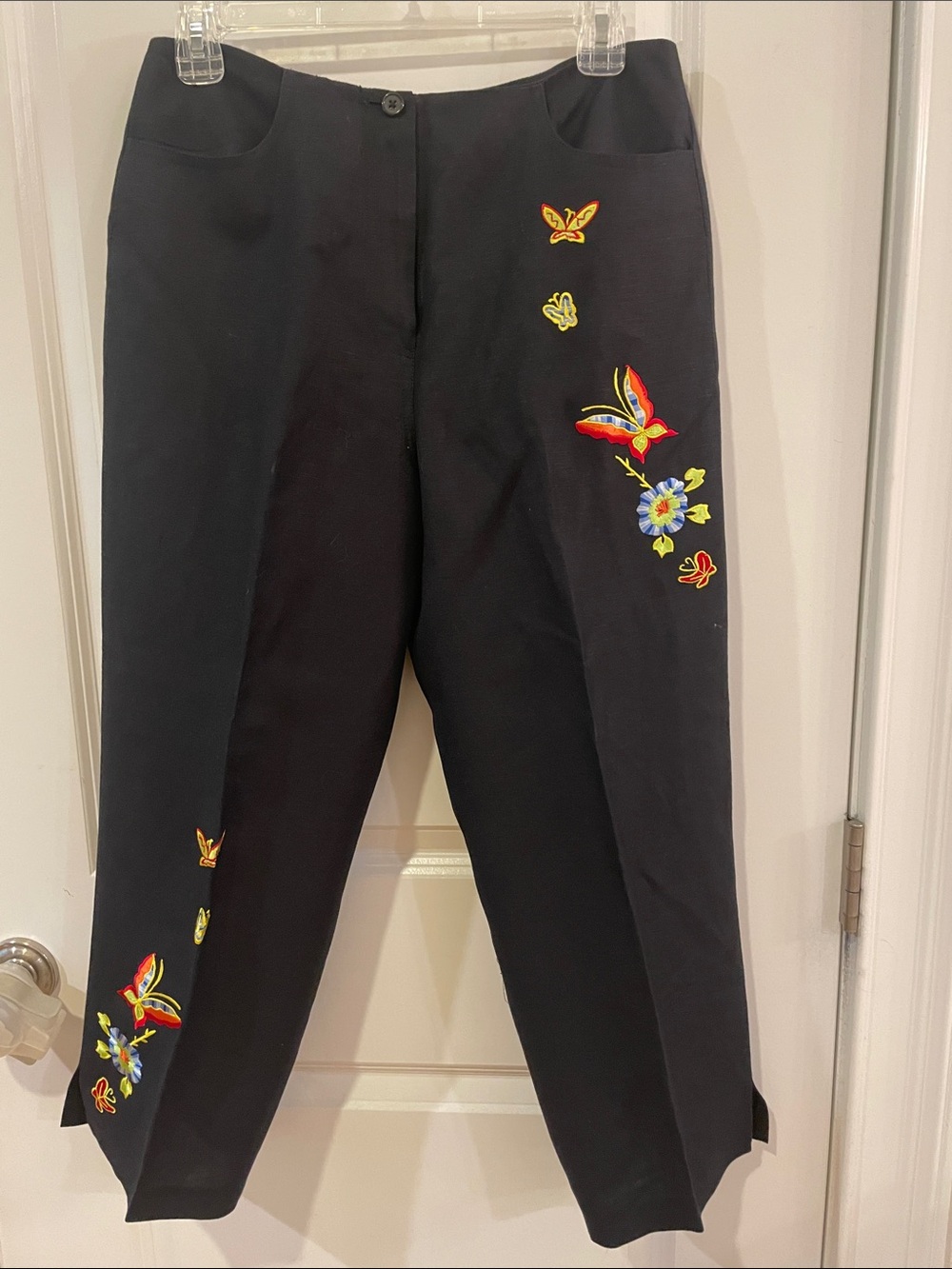 Larry Levine Linen-Blend Black Embroidered Cropped Pants, Size 8